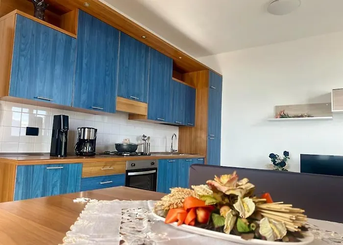 Amazing Terrace On Διαμέρισμα Gera Lario